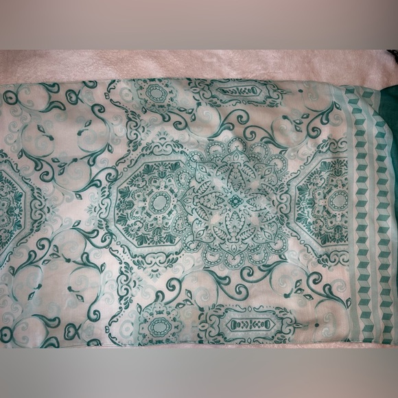 💥3/$20 Charming Charlie Scarves Bundle Pink & Teal- OR use as table runners - Picture 7 of 15